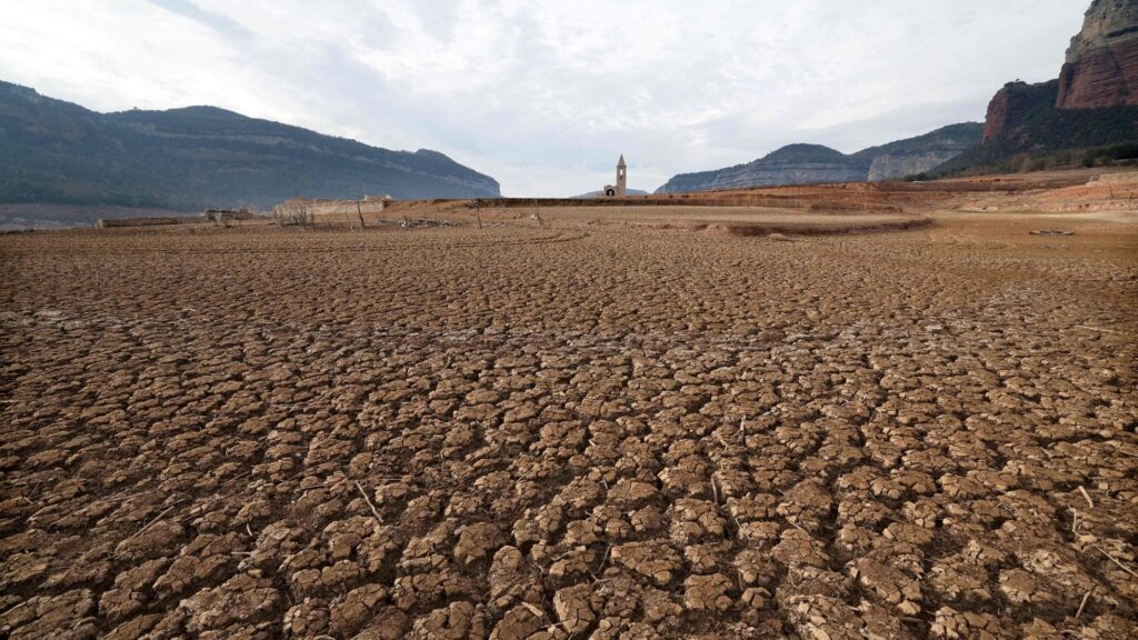 Emergenza siccità in Catalogna: misure estreme di razionamento dell’acqua